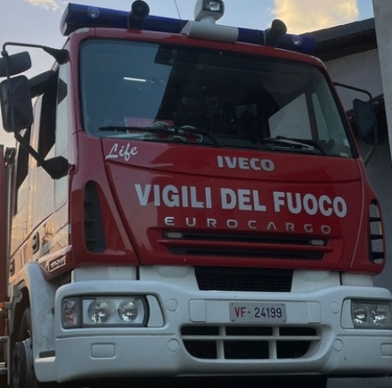 RIVOLI - Gli rubano l'auto e dopo poche ore la ritrova a Nichelino completamente bruciata