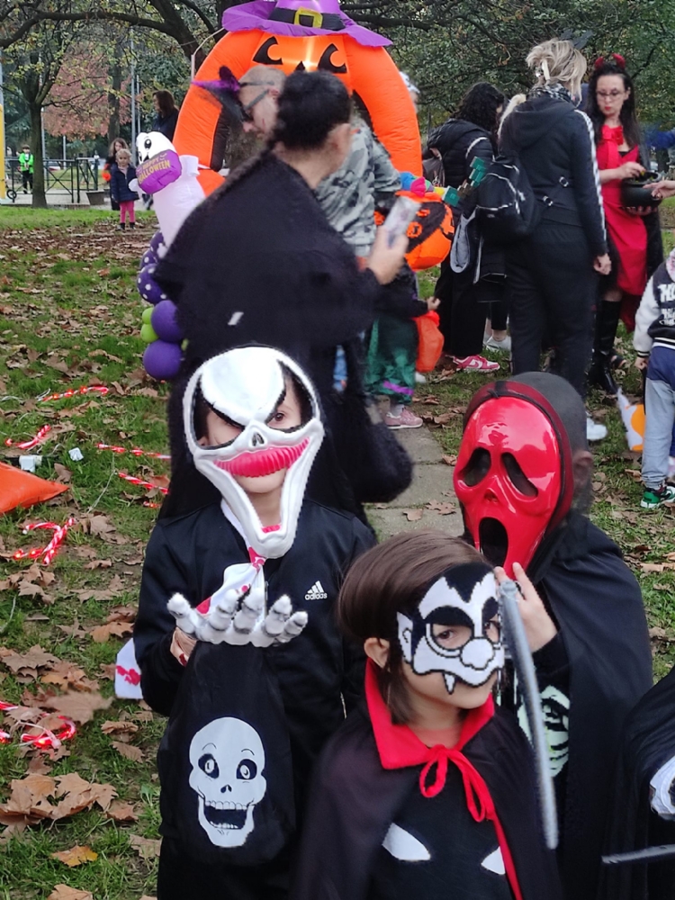 VENARIA-COLLEGNO-SAVONERA-DRUENTO-BORGARO - Halloween: «Dolcetto e Scherzetto»? Bambini protagonisti - FOTO