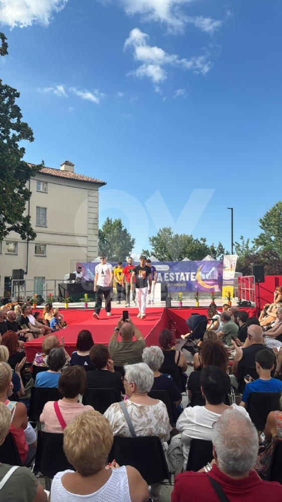 VENARIA - Moda, inclusione e solidarietà: il successo della sfilata in favore del Regina Margherita - FOTO