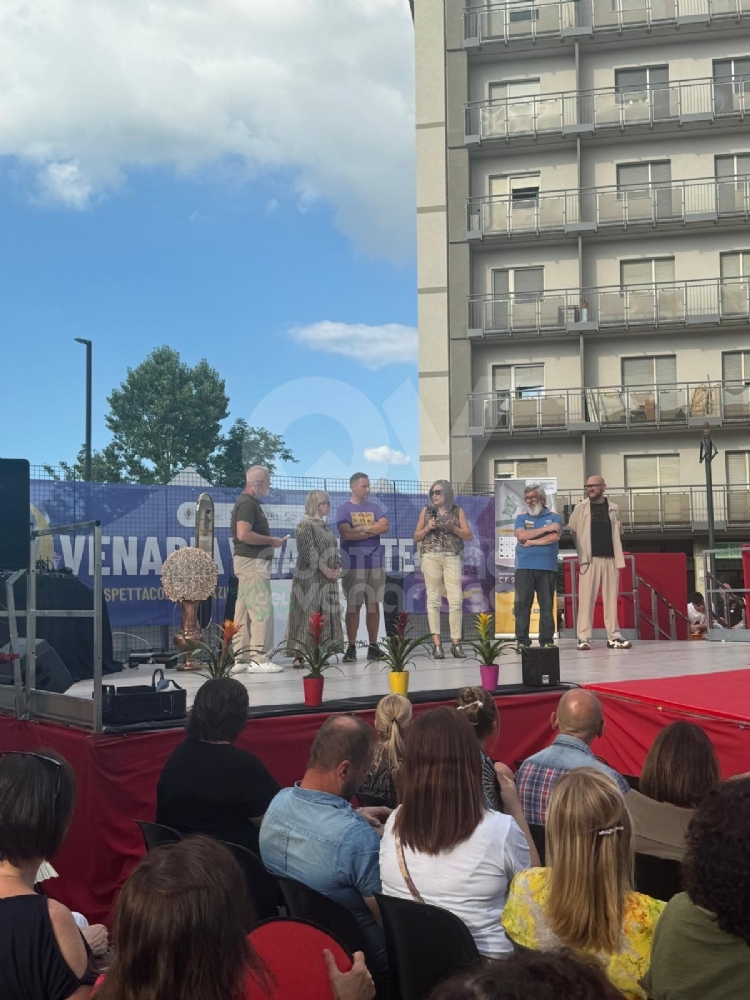 VENARIA - Moda, inclusione e solidarietà: il successo della sfilata in favore del Regina Margherita - FOTO