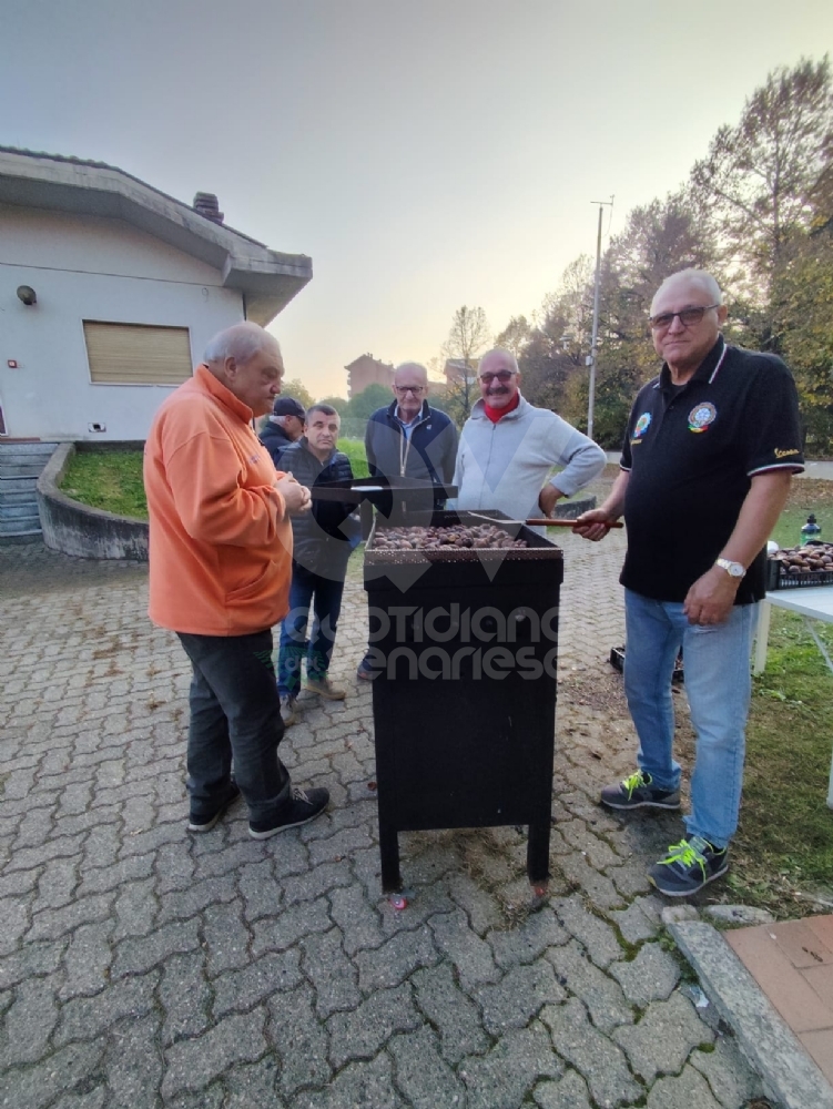 VENARIA - Grande festa per la Castagnata del Vespa Club - FOTO