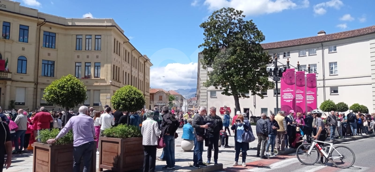 GIRO D'ITALIA A VENARIA - Riviviamo le emozioni della «Grande Partenza» - TUTTE LE FOTO