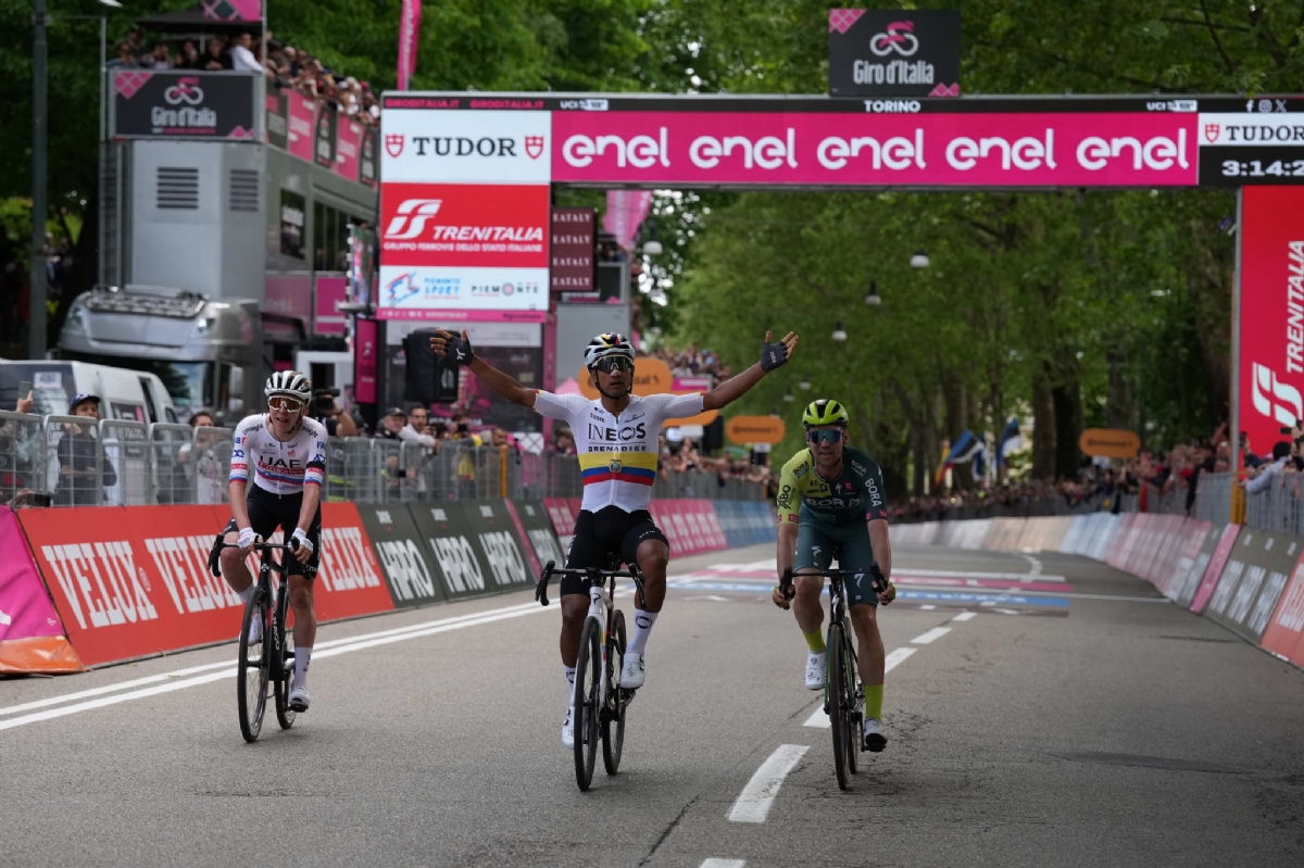 GIRO D'ITALIA A VENARIA - La tappa vinta dall’ecuadoregno Narvaez. Secondo Pogacar - FOTO