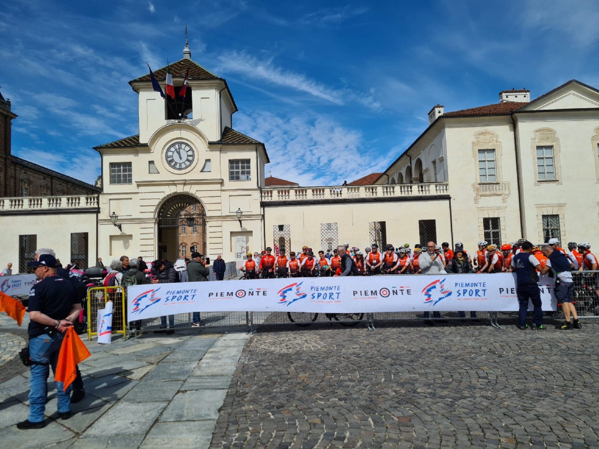 GIRO D'ITALIA A VENARIA - La tappa vinta dall’ecuadoregno Narvaez. Secondo Pogacar - FOTO