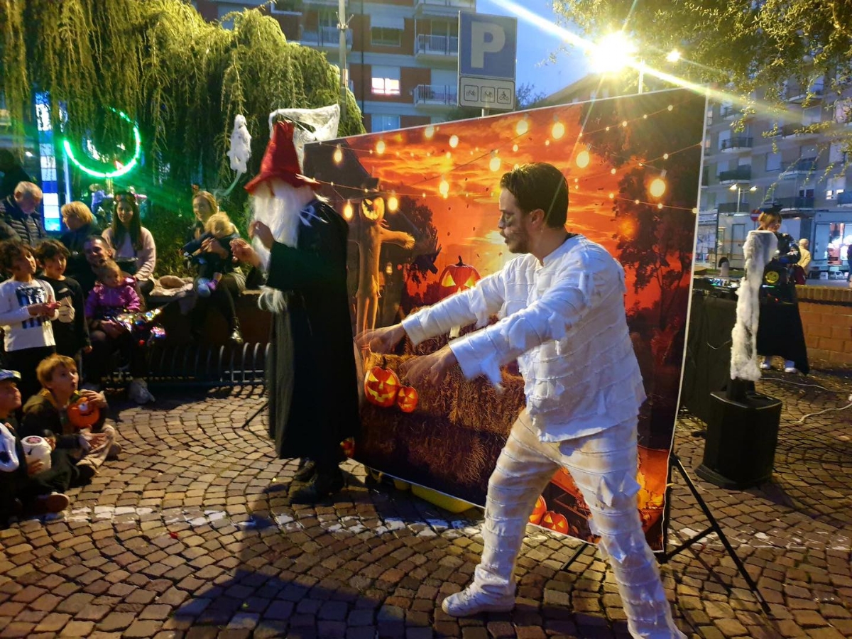 VENARIA-COLLEGNO-SAVONERA-DRUENTO-BORGARO - Halloween: «Dolcetto e Scherzetto»? Bambini protagonisti - FOTO