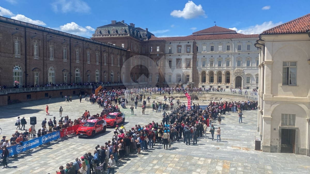 GIRO D'ITALIA A VENARIA - Riviviamo le emozioni della «Grande Partenza» - TUTTE LE FOTO