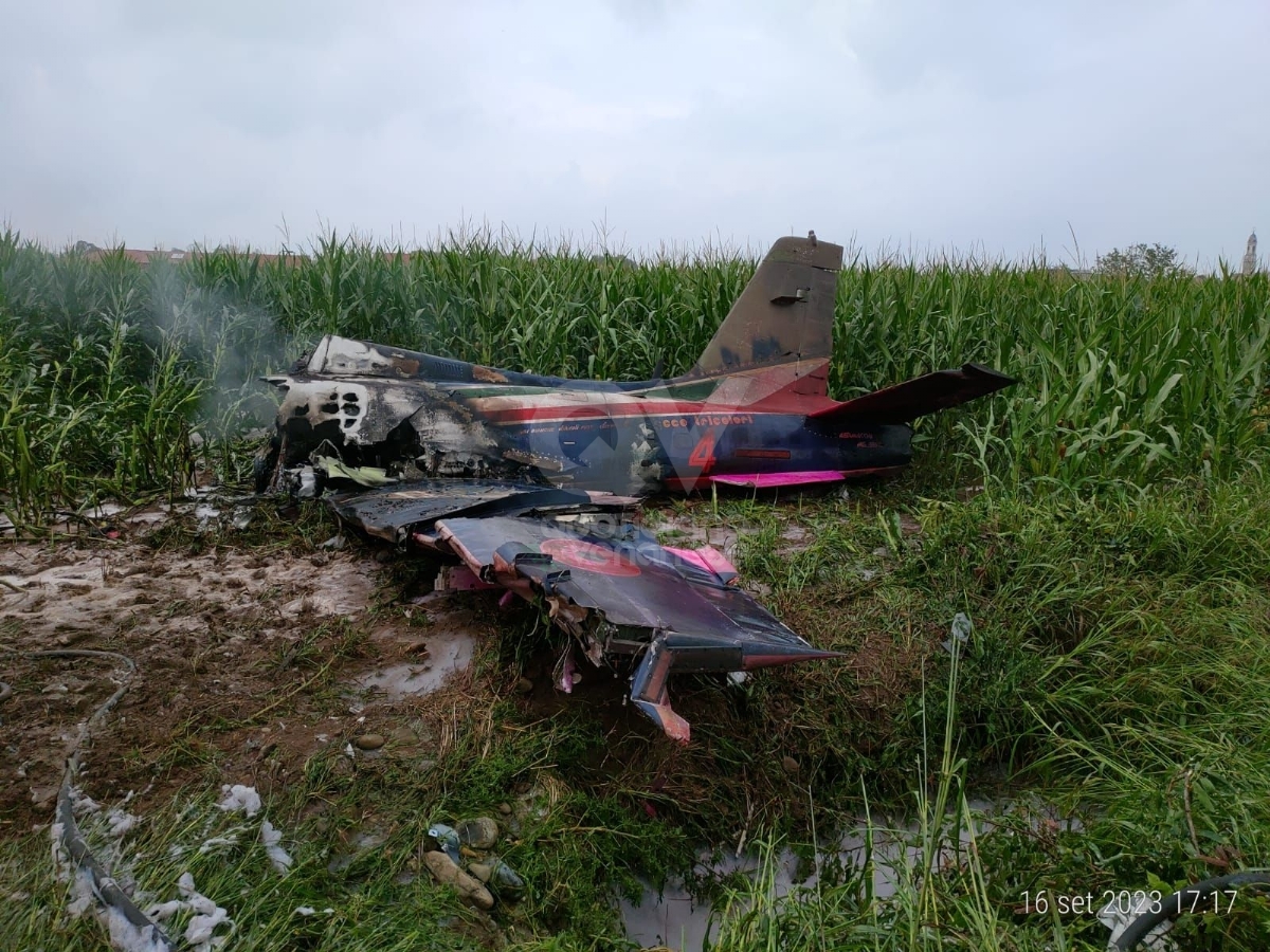 INCIDENTE FRECCIA TRICOLORE A CASELLE - Non confermata l'ipotesi di «bird-strike»