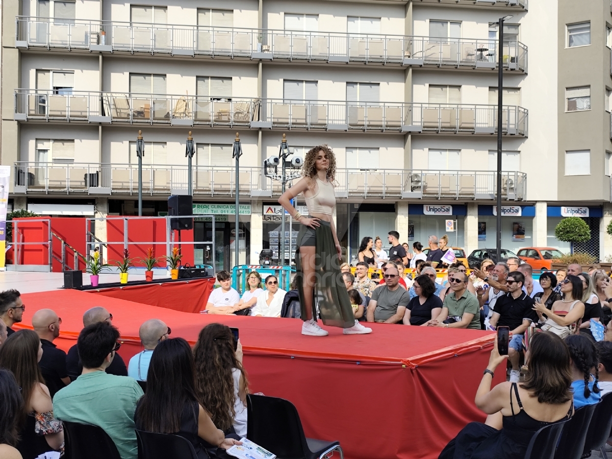 VENARIA - Moda, inclusione e solidarietà: il successo della sfilata in favore del Regina Margherita - FOTO