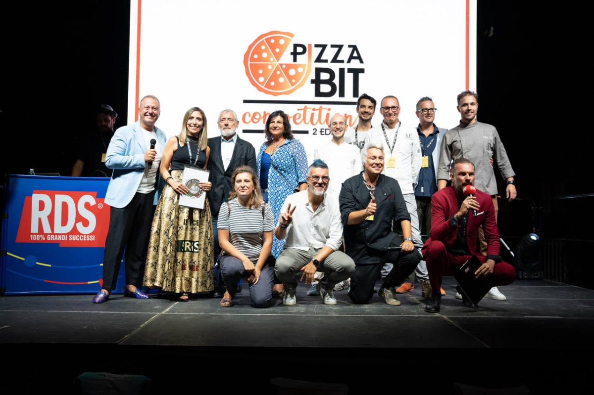 ALPIGNANO - La pizzaiola Michela Carbone alla finale della «Bit Competition» a Gragnano Trebbiense - FOTO