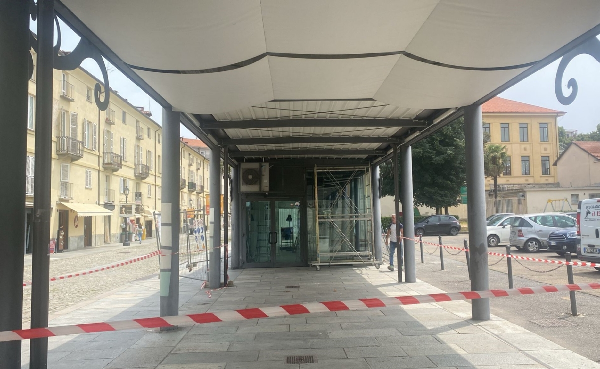 VENARIA - L'Infopoint di piazza Don Alberione si rifà il look - FOTO