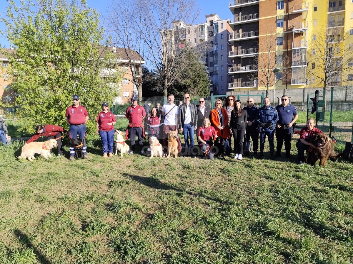 VENARIA - Inaugurate le nuove aree cani in città: «I proprietari devono raccogliere i bisogni» - FOTO