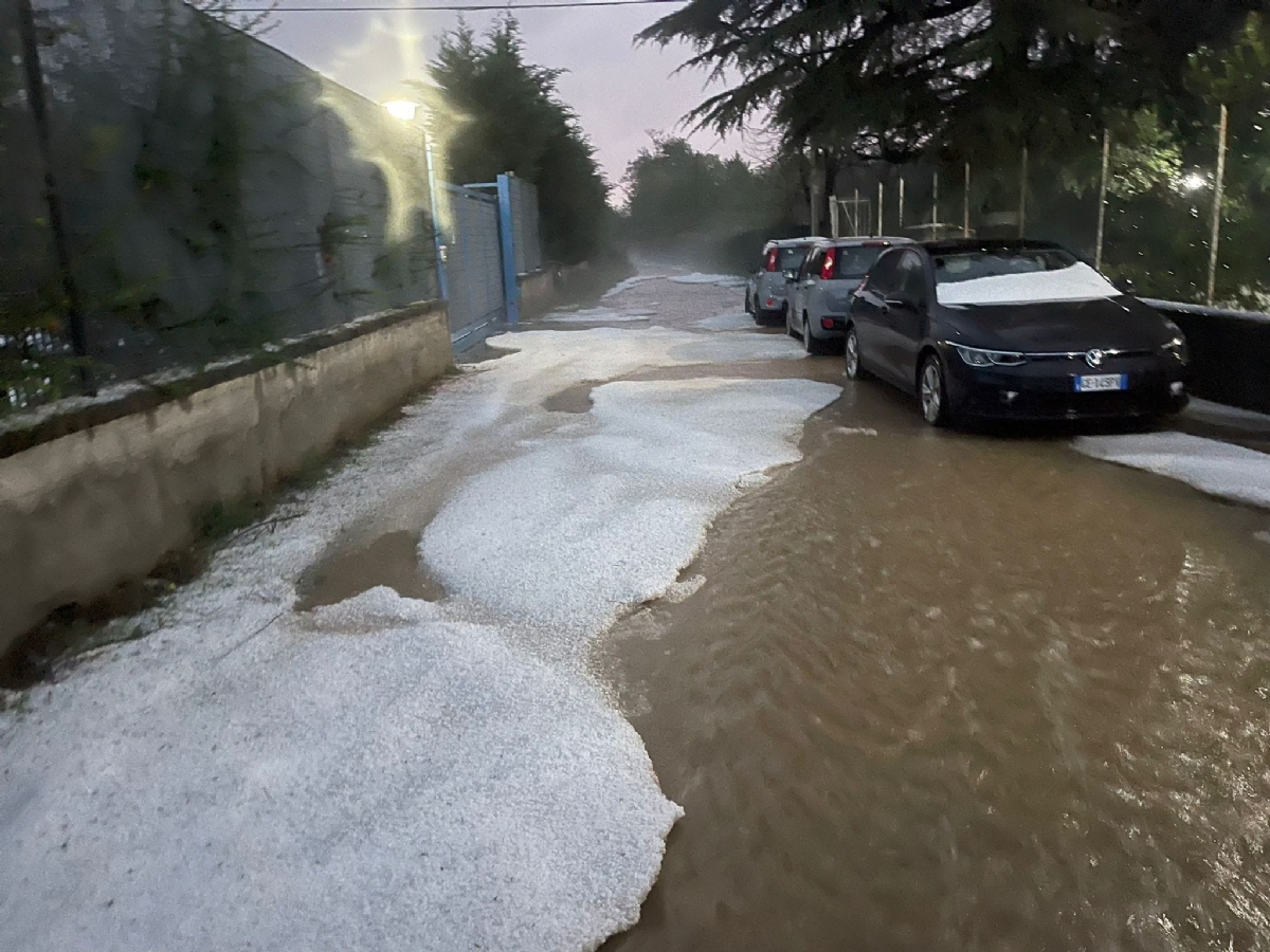 GRANDINATA E ACQUAZZONE - Forti disagi a Givoletto, strade «bianche» in Val Ceronda e Casternone - FOTO