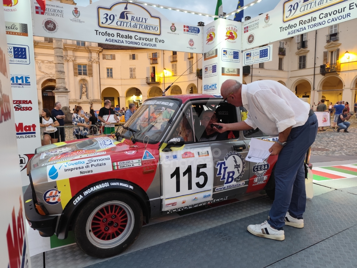 VENARIA - In Città la magia del Rally: tantissimi i curiosi e gli appassionati - FOTO