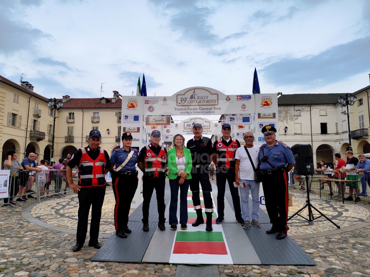 VENARIA - In Città la magia del Rally: tantissimi i curiosi e gli appassionati - FOTO