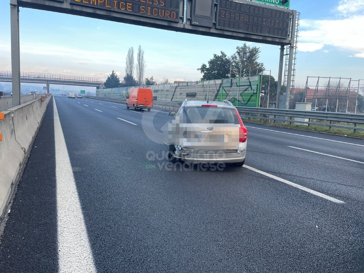 INCIDENTE IN TANGENZIALE A RIVOLI - Scontro fra due auto: una persona ferita - FOTO