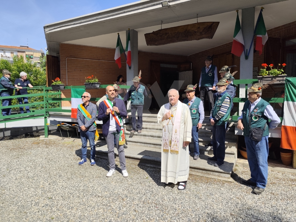 VENARIA - Buon compleanno Alpini: 98 anni per le «Penne Nere» venariesi - FOTO