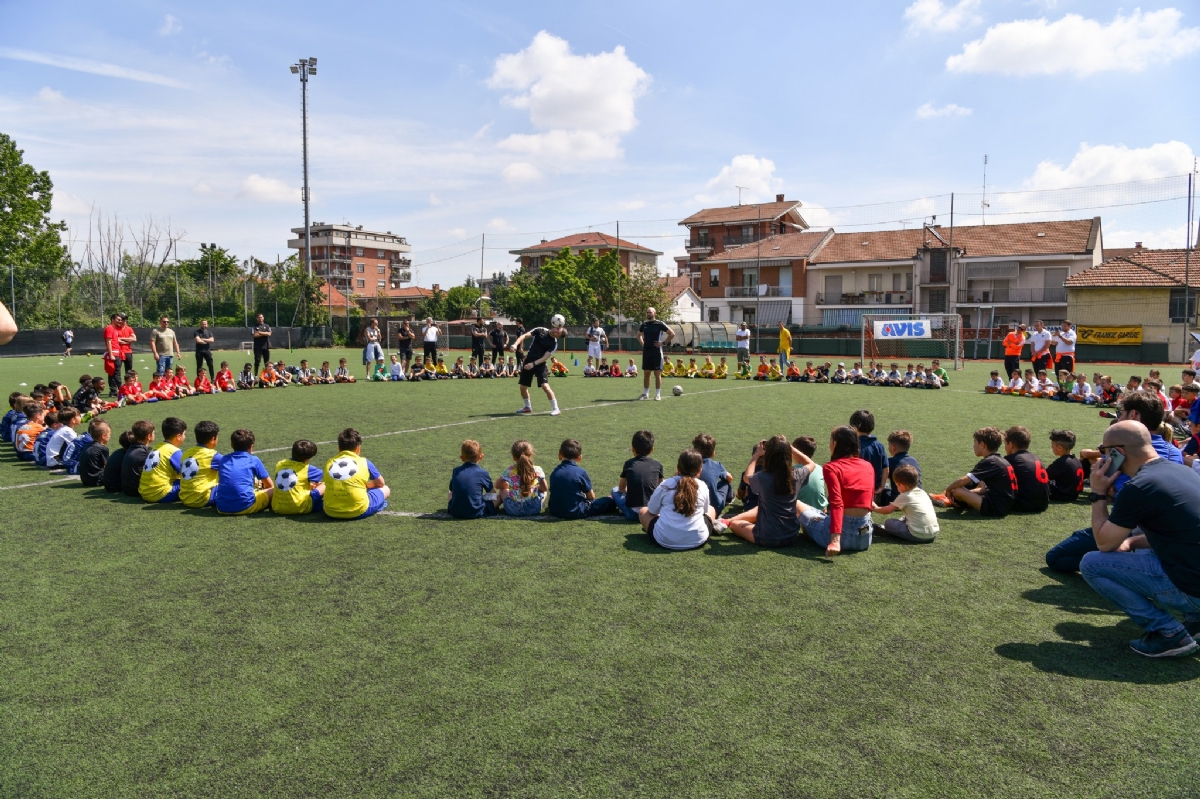 COLLEGNO - «Una notte al Para»: gli Esordienti dormiranno una notte nel campo di via Vespucci - FOTO