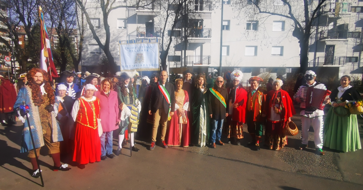 VENARIA - Musica, coriandoli e tanto divertimento: successo per il «Real Carnevale» - FOTO