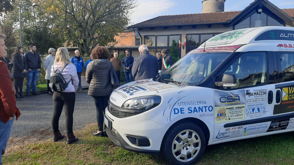 BORGARO - Per altri quattro anni il «Sea» avrà un mezzo per trasportare gli anziani - FOTO