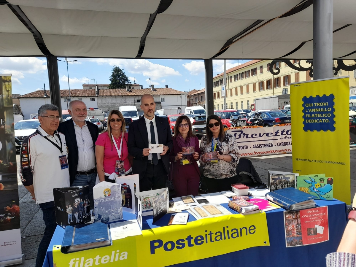 VENARIA - Bagno di folla per la ventesima edizione della «Festa delle Rose» - FOTO