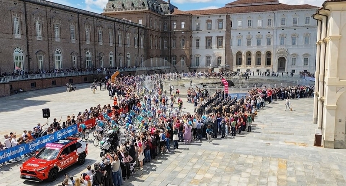 GIRO D'ITALIA A VENARIA - Riviviamo le emozioni della «Grande Partenza» - TUTTE LE FOTO