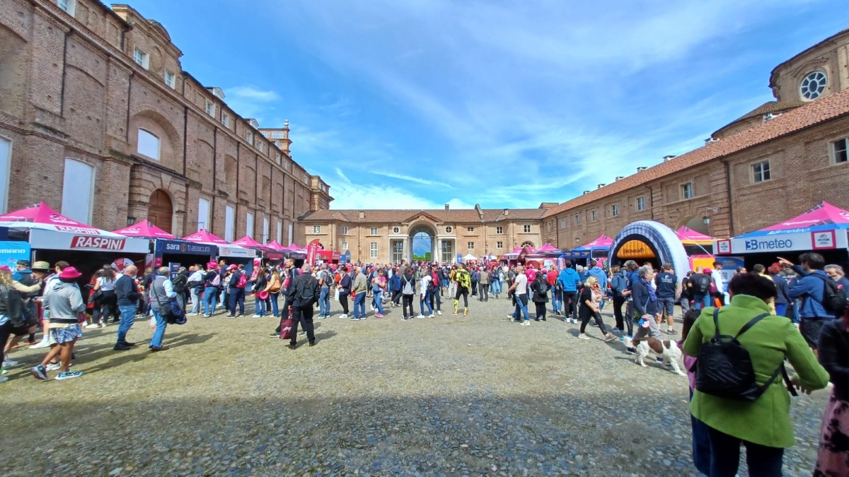 GIRO D'ITALIA A VENARIA - Riviviamo le emozioni della «Grande Partenza» - TUTTE LE FOTO