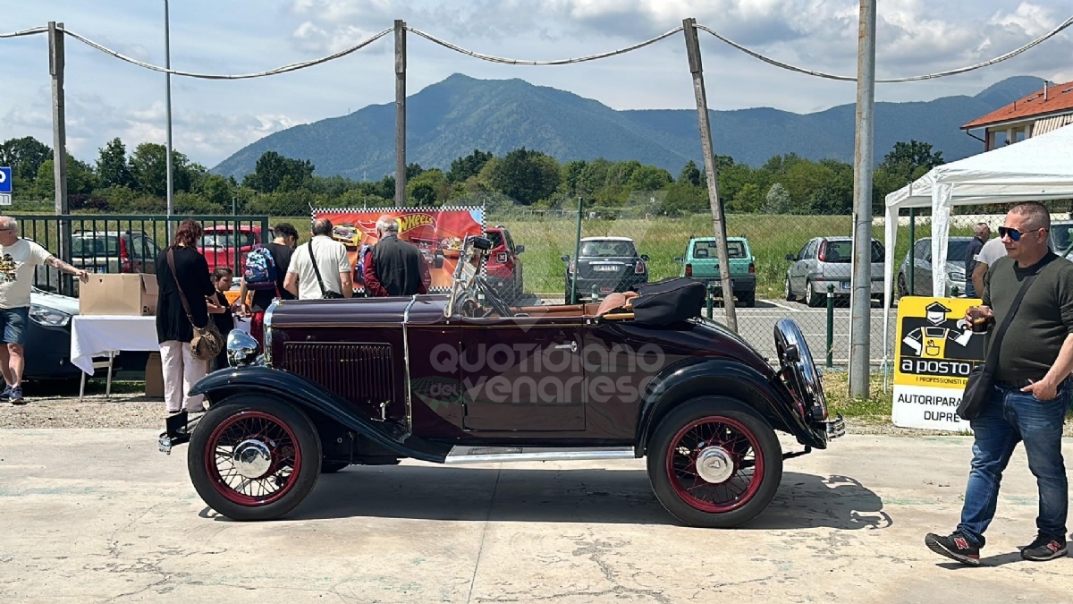 SAN GILLIO - Successo per il raduno delle auto storiche alla Bizzarria - FOTO