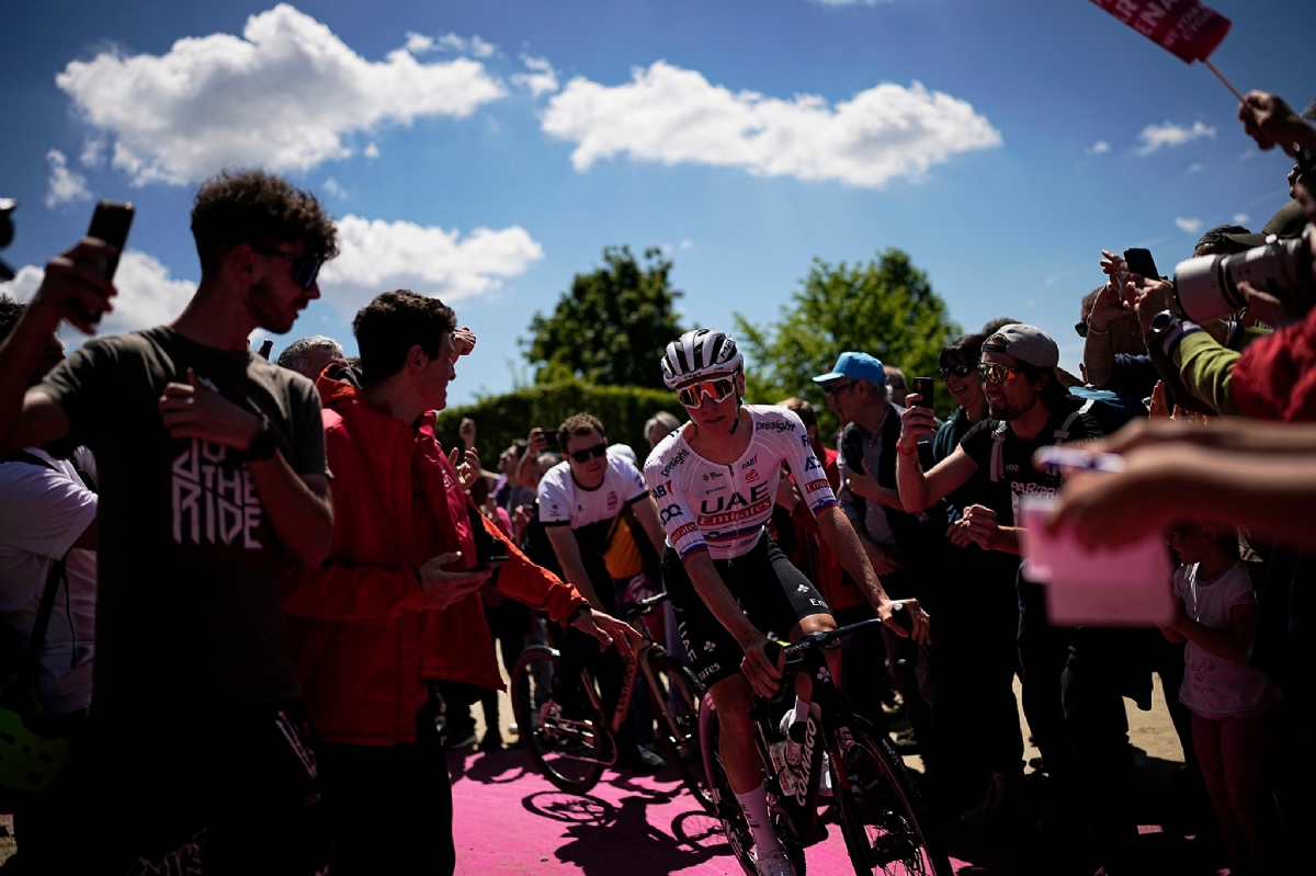 GIRO D'ITALIA A VENARIA - La tappa vinta dall’ecuadoregno Narvaez. Secondo Pogacar - FOTO