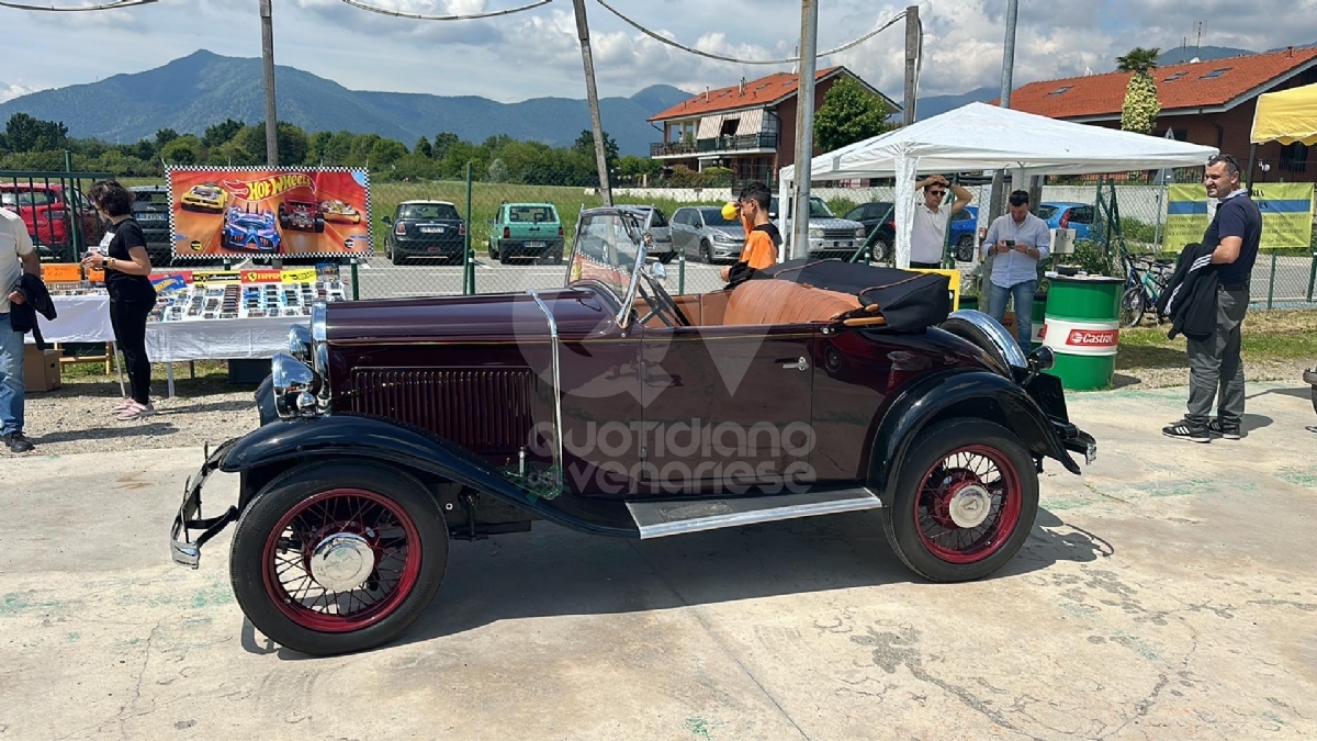 SAN GILLIO - Successo per il raduno delle auto storiche alla Bizzarria - FOTO