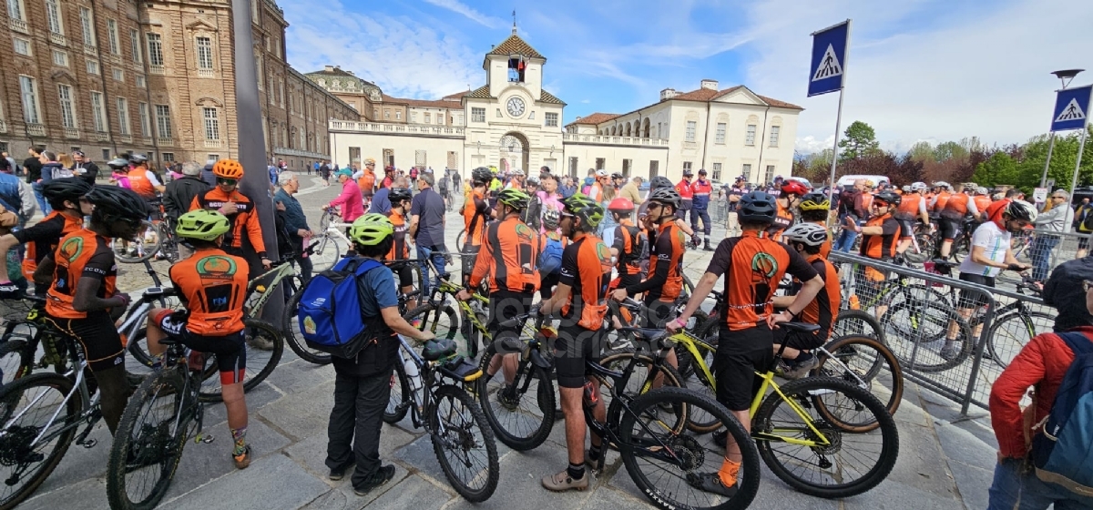 GIRO D'ITALIA A VENARIA - Riviviamo le emozioni della «Grande Partenza» - TUTTE LE FOTO