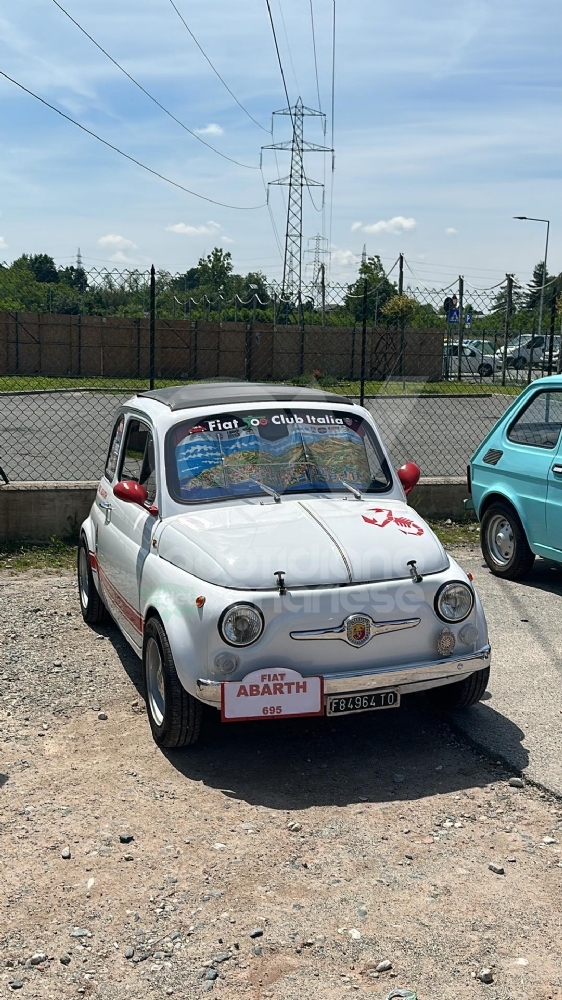 SAN GILLIO - Successo per il raduno delle auto storiche alla Bizzarria - FOTO