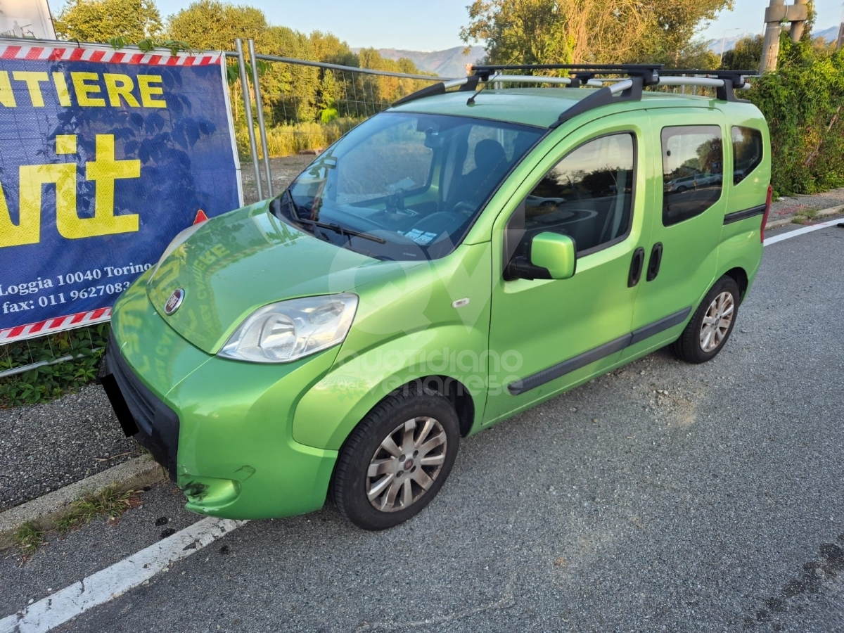 INCIDENTE A VENARIA - Scontro scooter-auto: due feriti in via Cavallo - FOTO