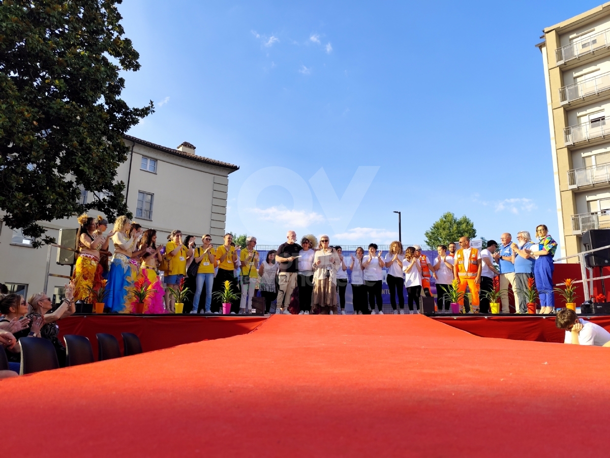 VENARIA - Moda, inclusione e solidarietà: il successo della sfilata in favore del Regina Margherita - FOTO