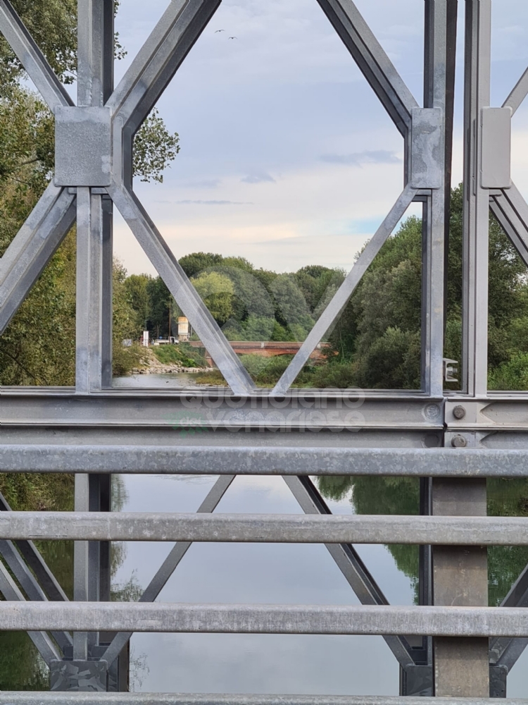 VENARIA - Aperto al traffico il ponte provvisorio sul Ceronda: chiuso temporaneamente il Castellamonte - FOTO