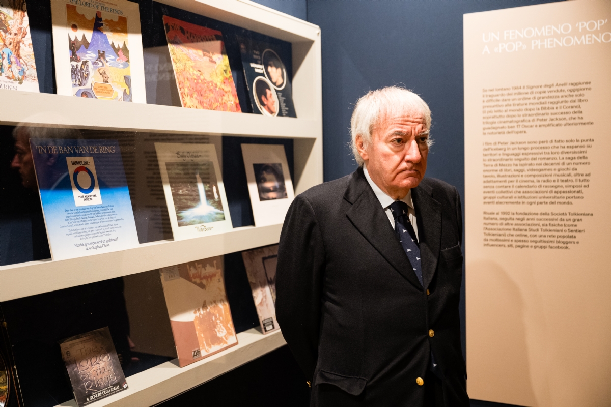 VENARIA - Una mostra dedicata a Tolkien per i 70 anni de «Il Signore degli Anelli» - FOTO