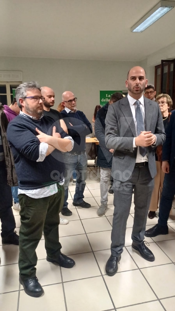 COLLEGNO - Matteo Cavallone vince le primarie: è lui il candidato del centrosinistra - FOTO