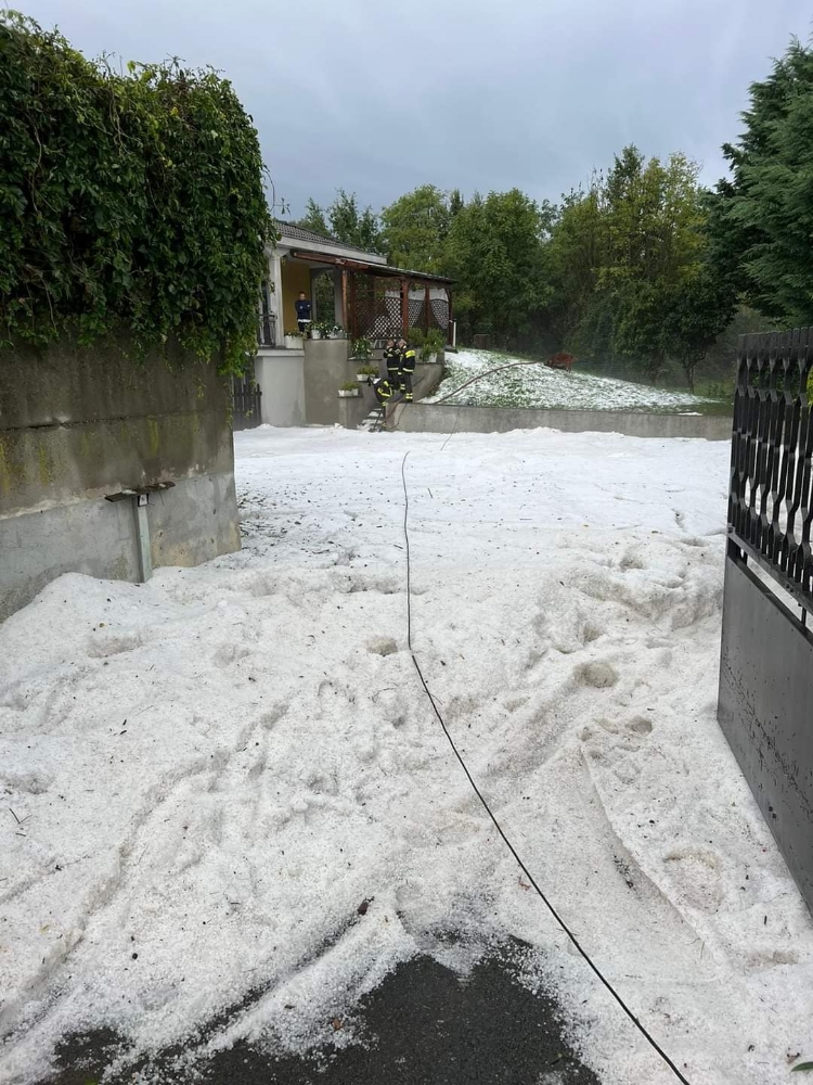 GRANDINATA E ACQUAZZONE - Forti disagi a Givoletto, strade «bianche» in Val Ceronda e Casternone - FOTO