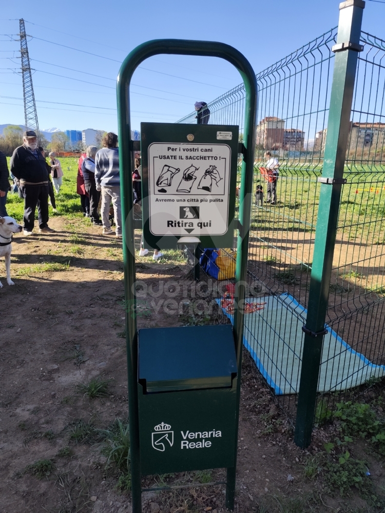 VENARIA - Inaugurate le nuove aree cani in città: «I proprietari devono raccogliere i bisogni» - FOTO