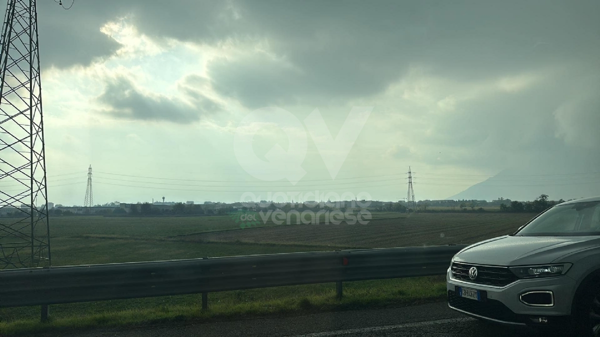 MALTEMPO - Torna la pioggia: disagi, strade allagate e rallentamenti al traffico - FOTO