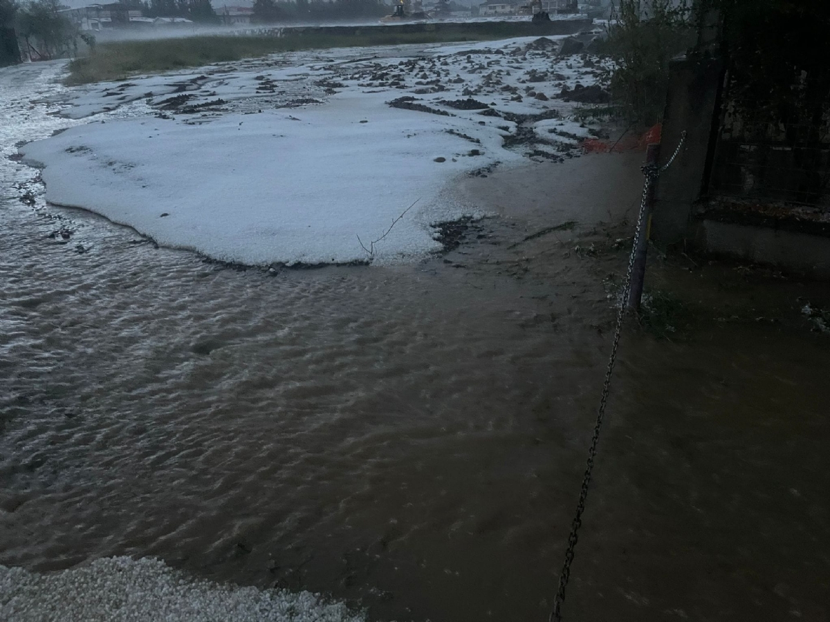 GRANDINATA E ACQUAZZONE - Forti disagi a Givoletto, strade «bianche» in Val Ceronda e Casternone - FOTO