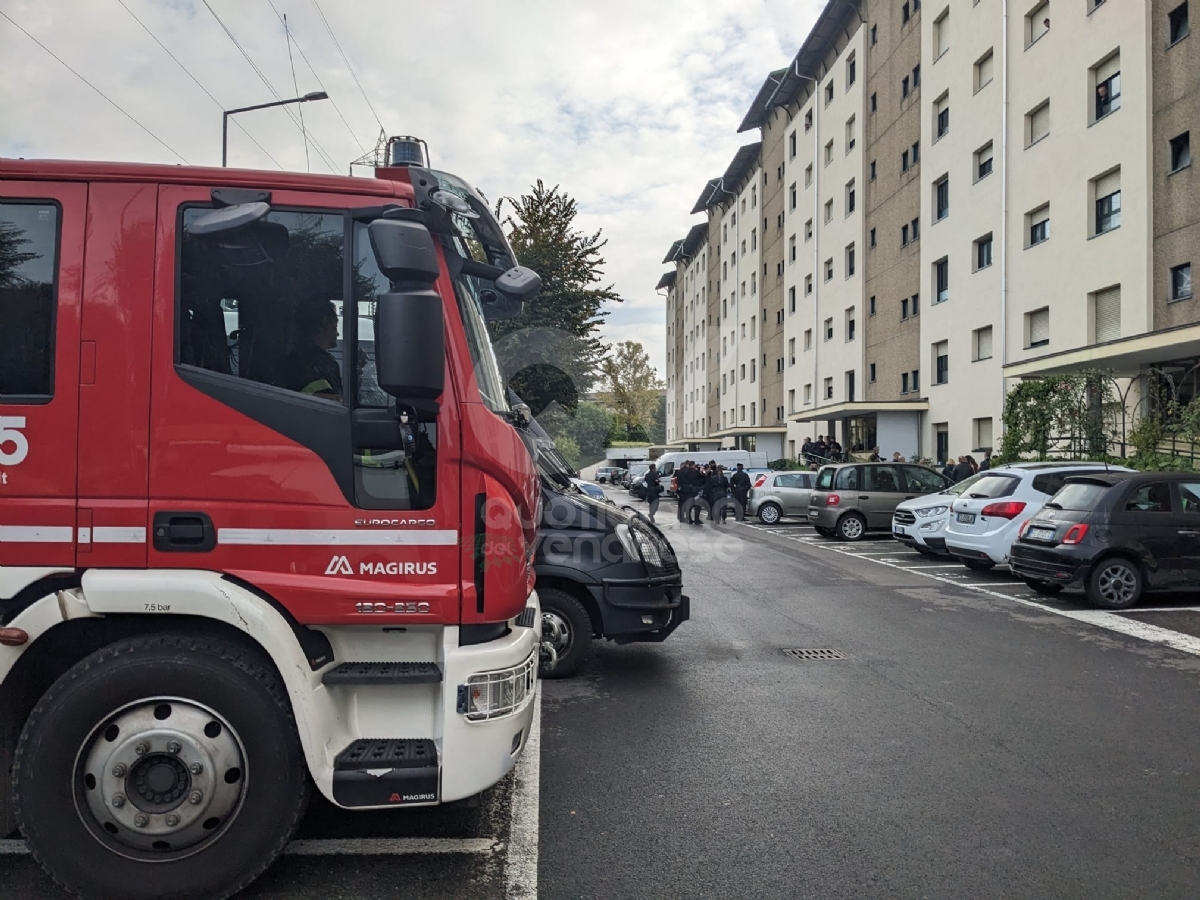 COLLEGNO - Sgomberati gli alloggi occupati abusivamente in via Della Croce - FOTO