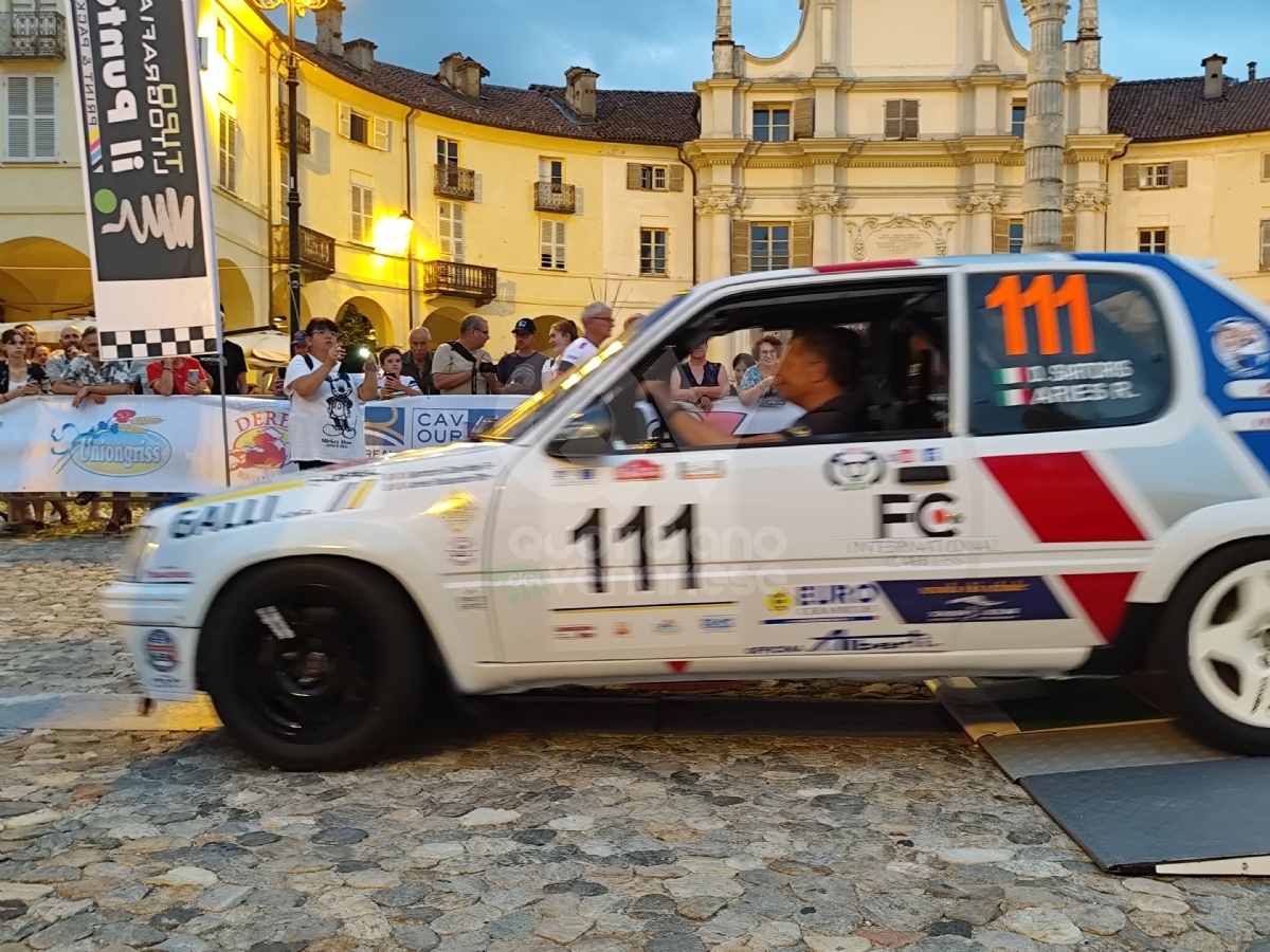 VENARIA - In Città la magia del Rally: tantissimi i curiosi e gli appassionati - FOTO