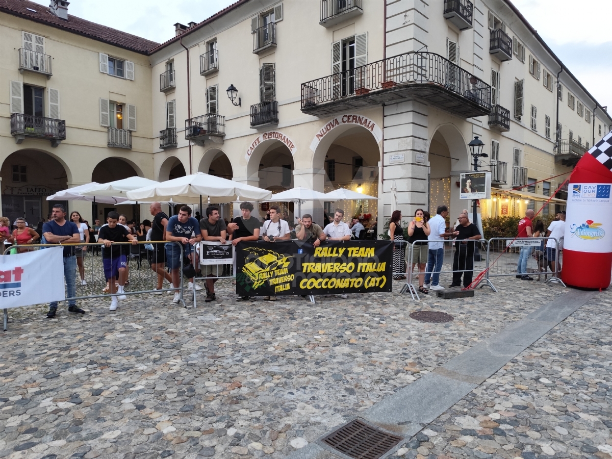 VENARIA - In Città la magia del Rally: tantissimi i curiosi e gli appassionati - FOTO