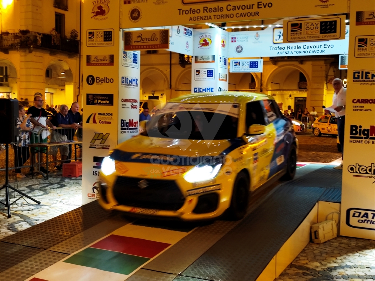 VENARIA - In Città la magia del Rally: tantissimi i curiosi e gli appassionati - FOTO