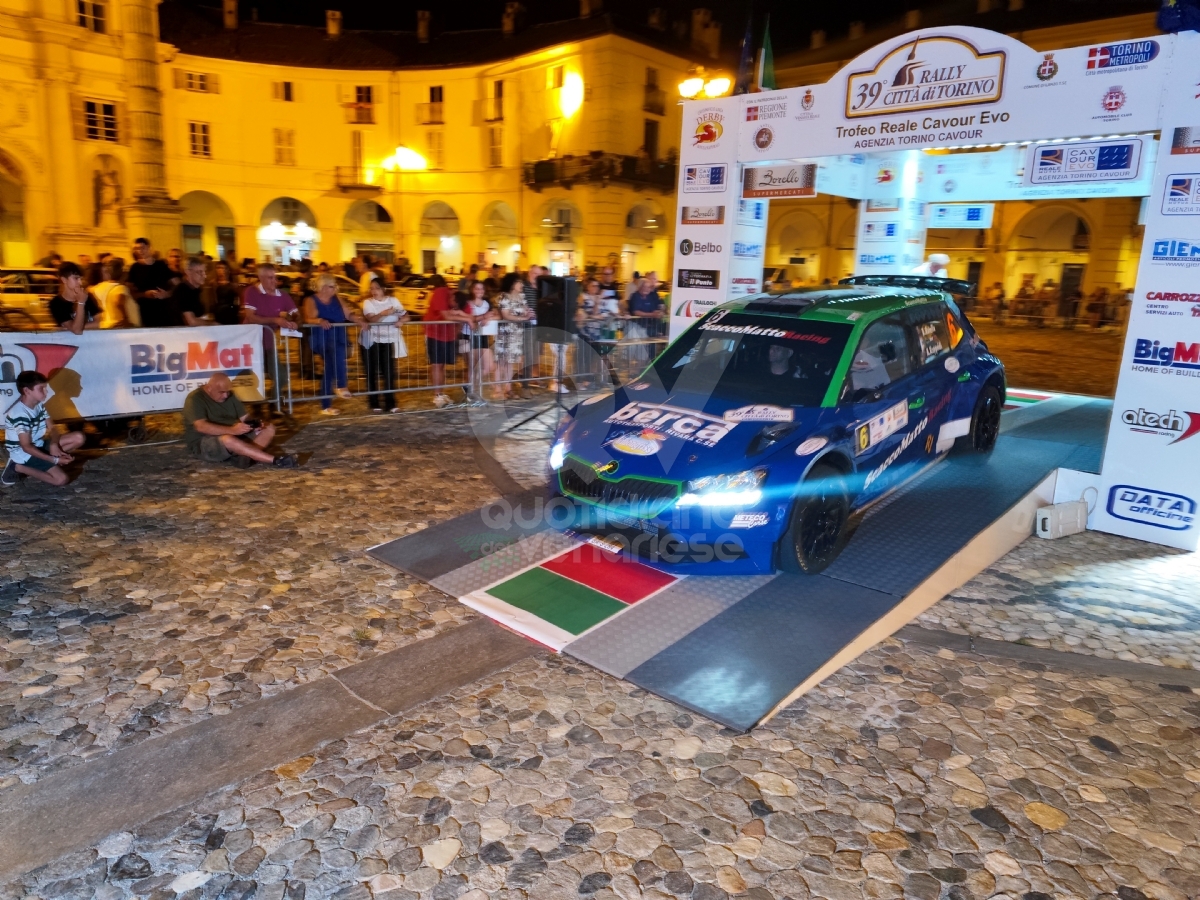 VENARIA - In Città la magia del Rally: tantissimi i curiosi e gli appassionati - FOTO