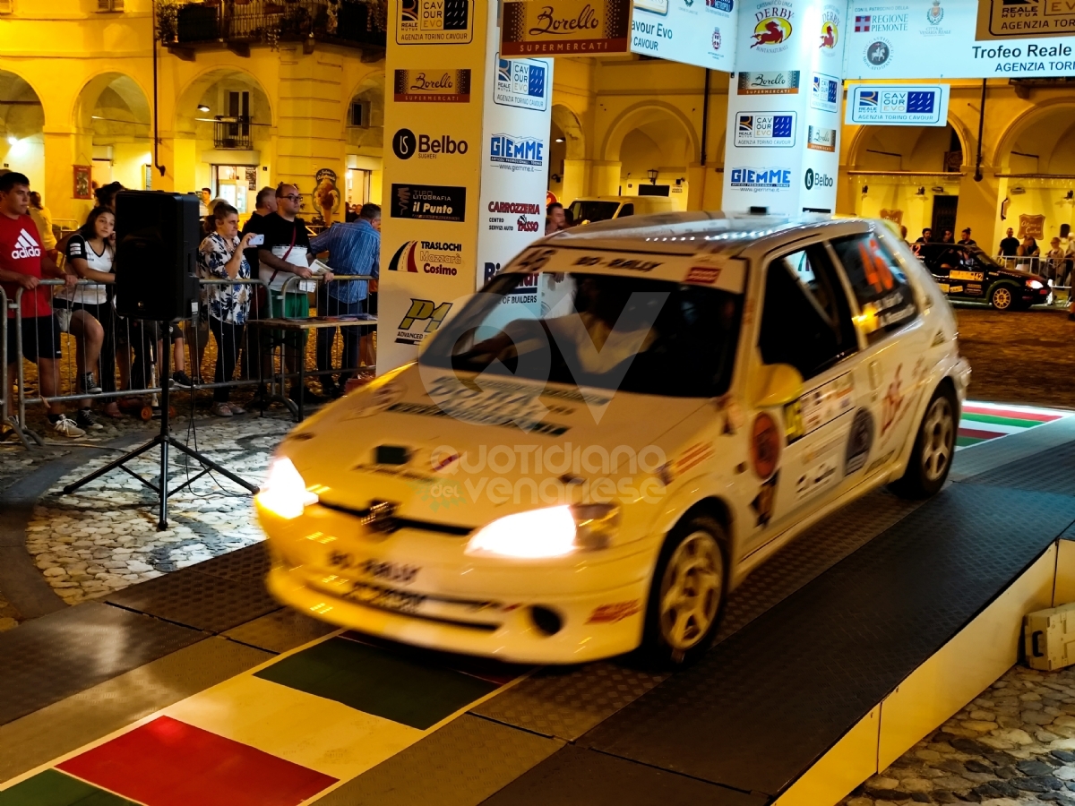 VENARIA - In Città la magia del Rally: tantissimi i curiosi e gli appassionati - FOTO