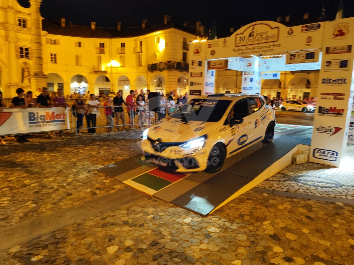 VENARIA - In Città la magia del Rally: tantissimi i curiosi e gli appassionati - FOTO