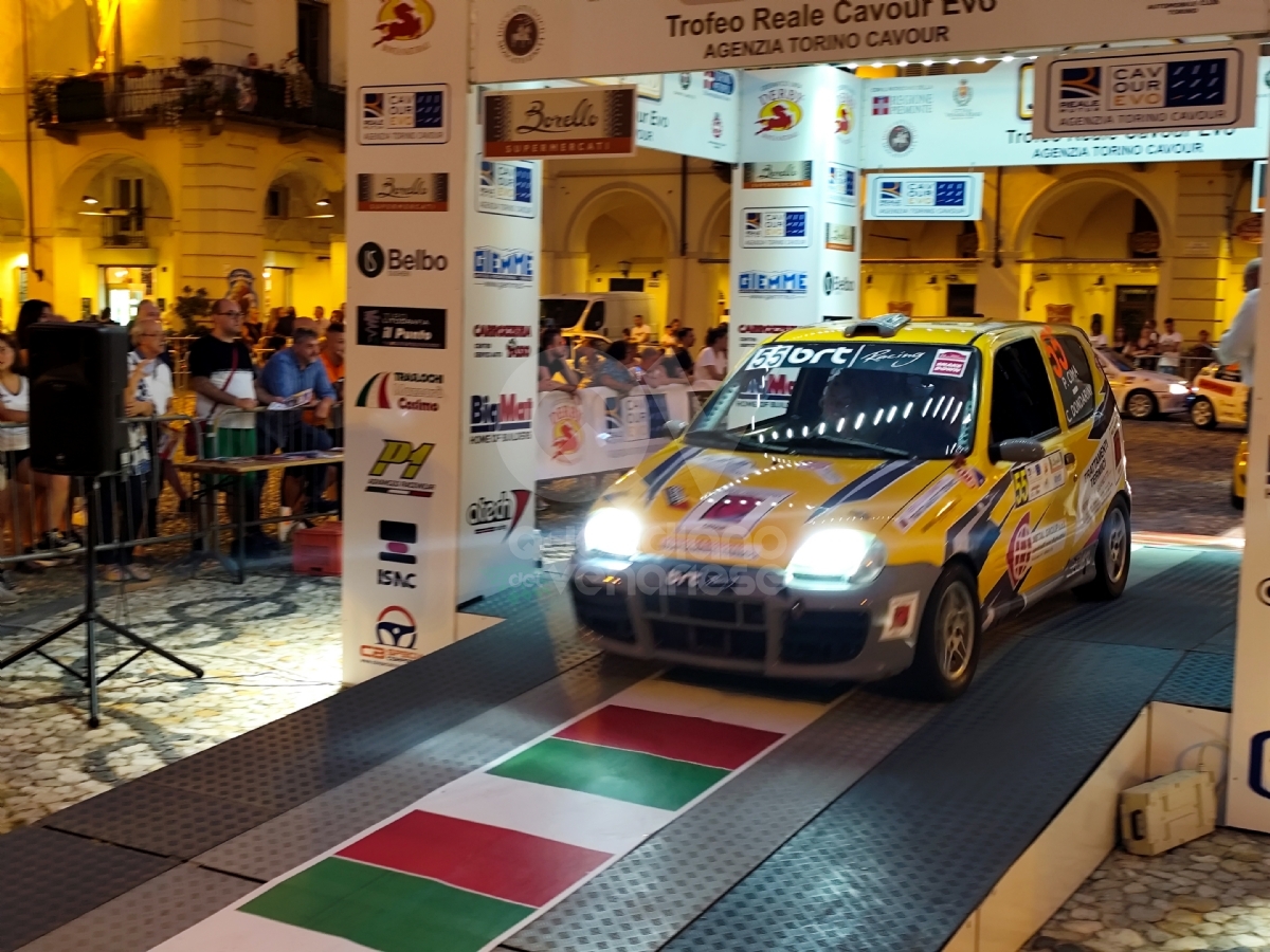 VENARIA - In Città la magia del Rally: tantissimi i curiosi e gli appassionati - FOTO