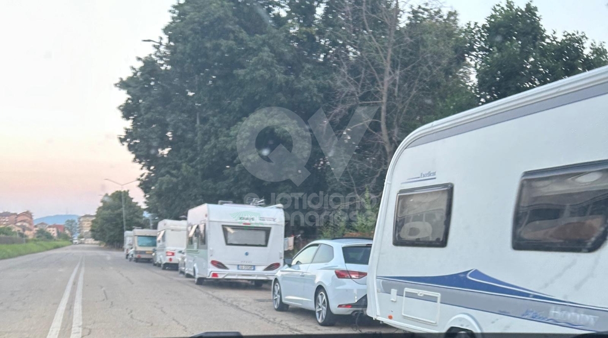 VENARIA - Camper e abbandono di rifiuti in corso Piemonte: controlli e sanzioni da parte di Polizia Locale e Carabinieri - FOTO