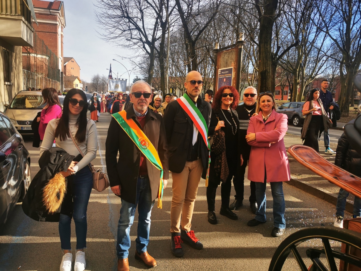 VENARIA - Musica, coriandoli e tanto divertimento: successo per il «Real Carnevale» - FOTO